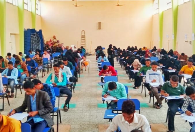 Support of the Technical Community College in Taiz with 1400 chairs02