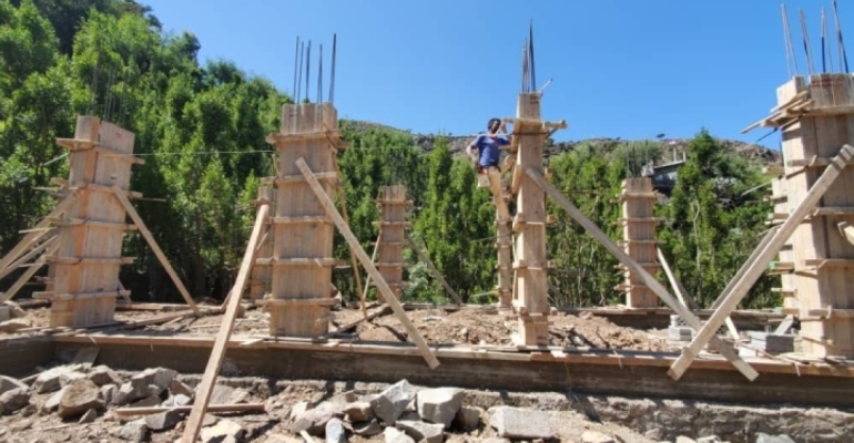 Tavakkol Karman Vakfı, 150 milyon Yemen Riyali Maliyetle el-Akrud’daki es-Selam (Barış) Okulu Projesini Başlattı